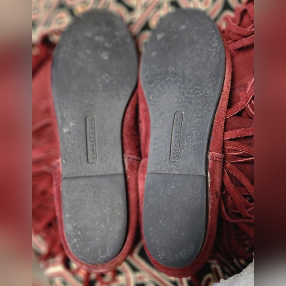 MINNETONKA BURGUNDY SUEDE 3 LAYER FRINGE BOOTS - Picture 5 of 5